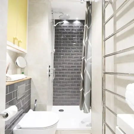 Appartement Gorgeous Flat In Heart Of Clifton à Bristol Extérieur photo