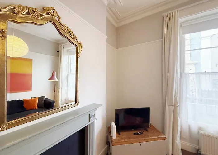 Gorgeous Flat In Heart Of Clifton