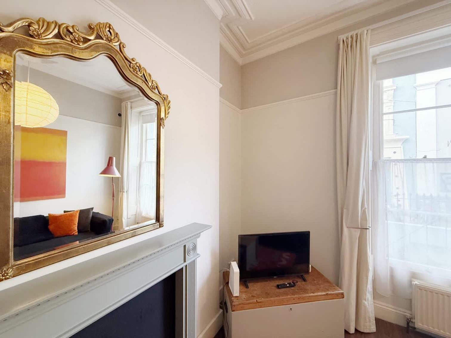 Gorgeous Flat In Heart Of Clifton Apartment